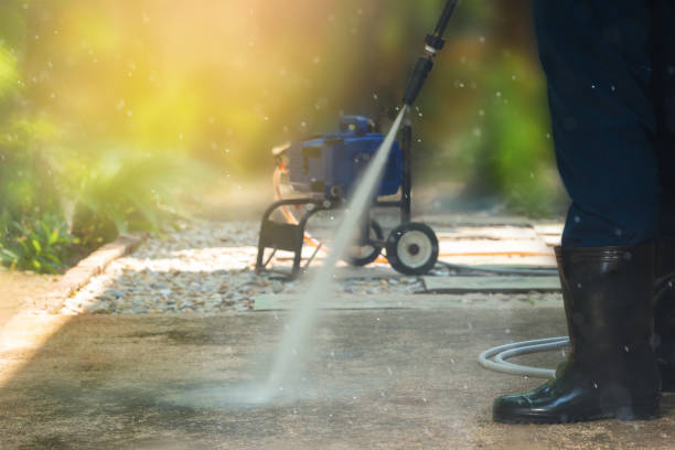 Best Pool Deck Cleaning  in Shinnecock Hills, NY